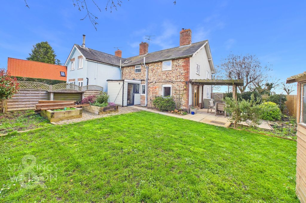 Property photo 2 of 24