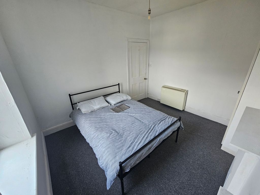 Property photo 2 of 3