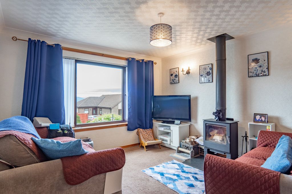 Property photo 2 of 36