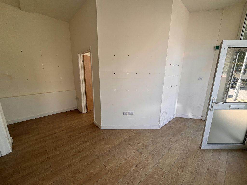 Property photo 2 of 7 Img_4433.Jpg