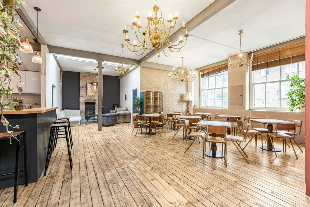 Property photo 1 of 38 29_41352.Jpg