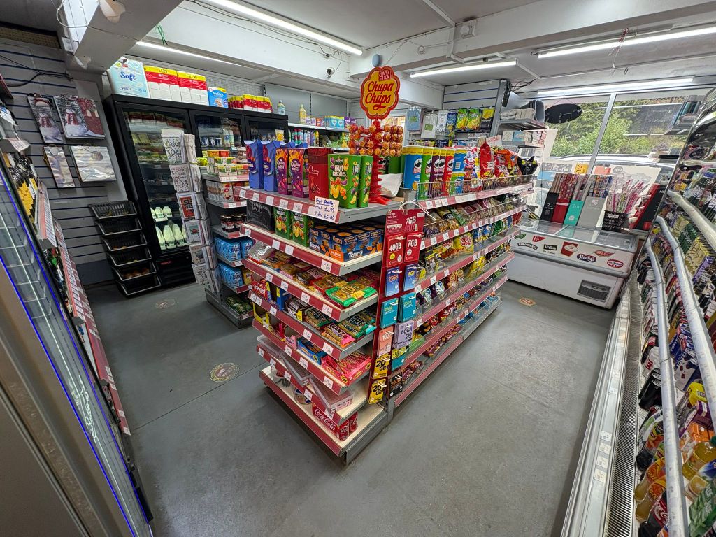 Property photo 2 of 9