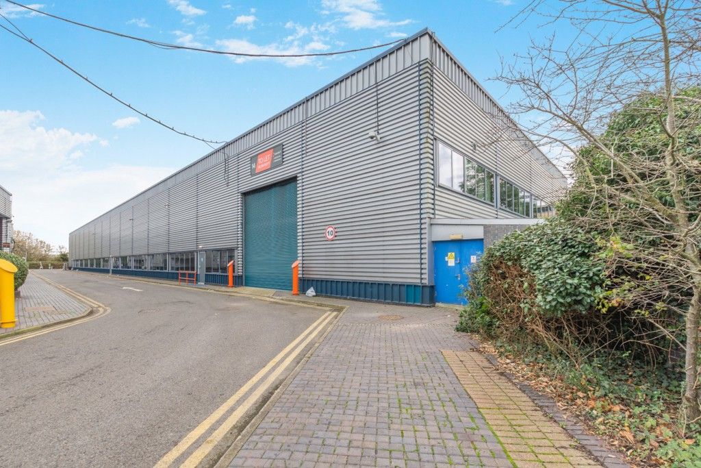 Property photo 1 of 11 Photo 27