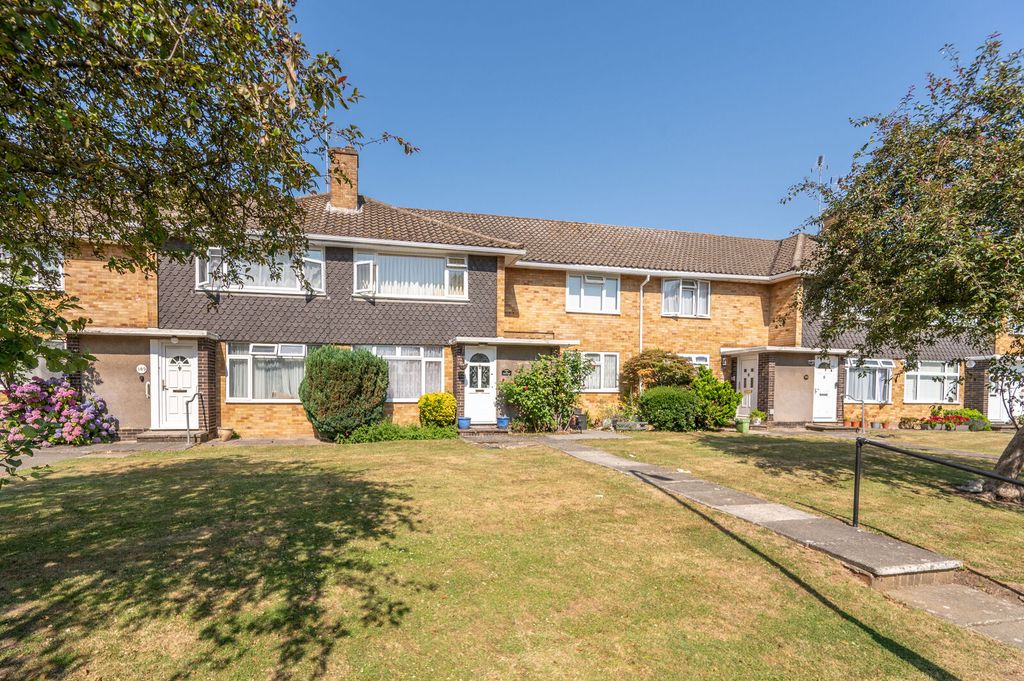 Property photo 2 of 11