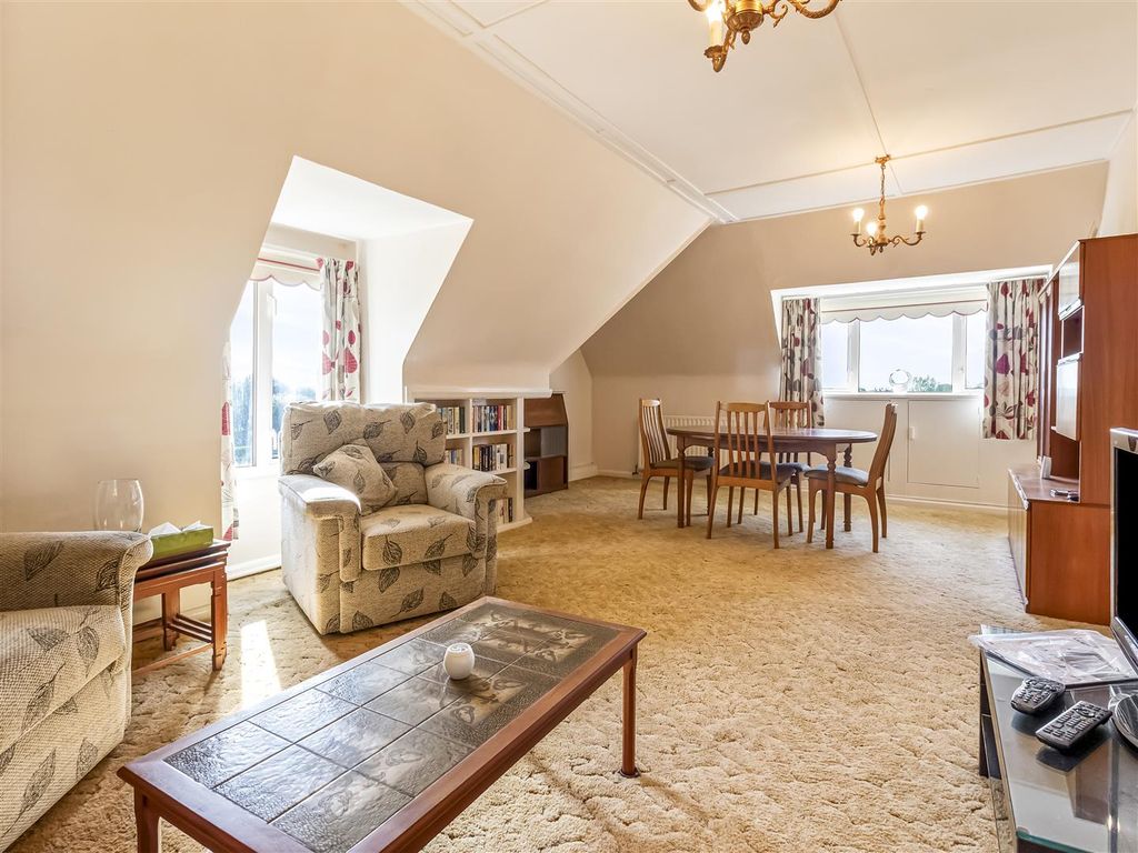 Property photo 2 of 15 3 Phoenix House-007.Jpg