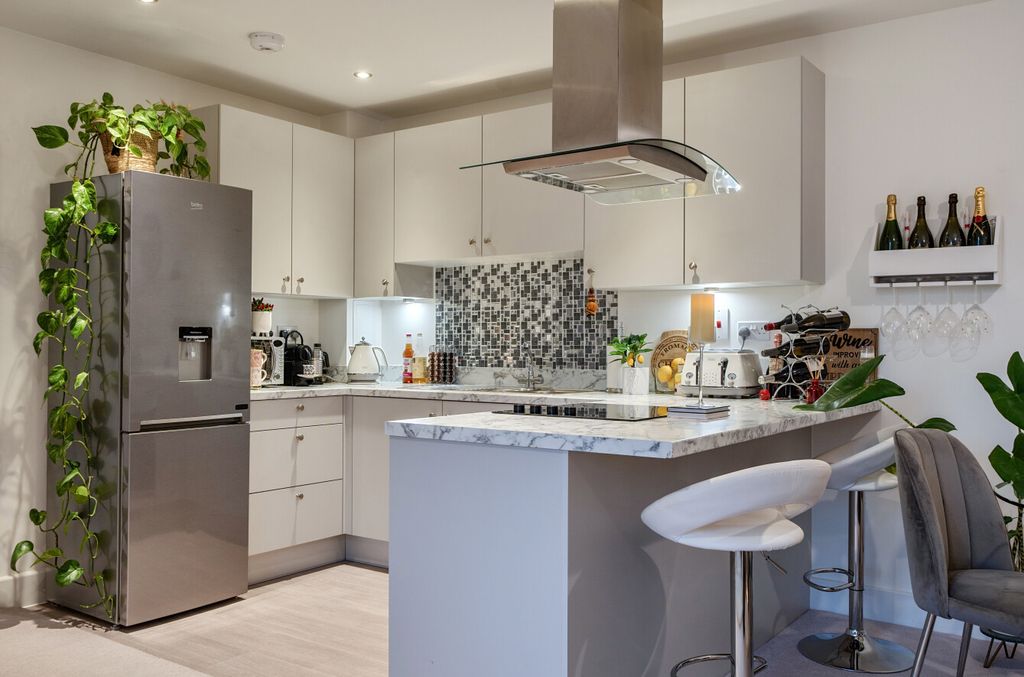 Property photo 2 of 22 1422973-9-69B2F2B...