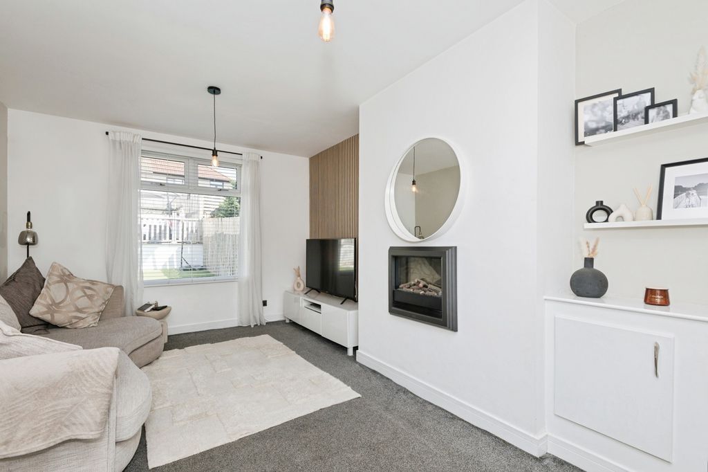 Property photo 3 of 19 Pbox-Img.Jpg