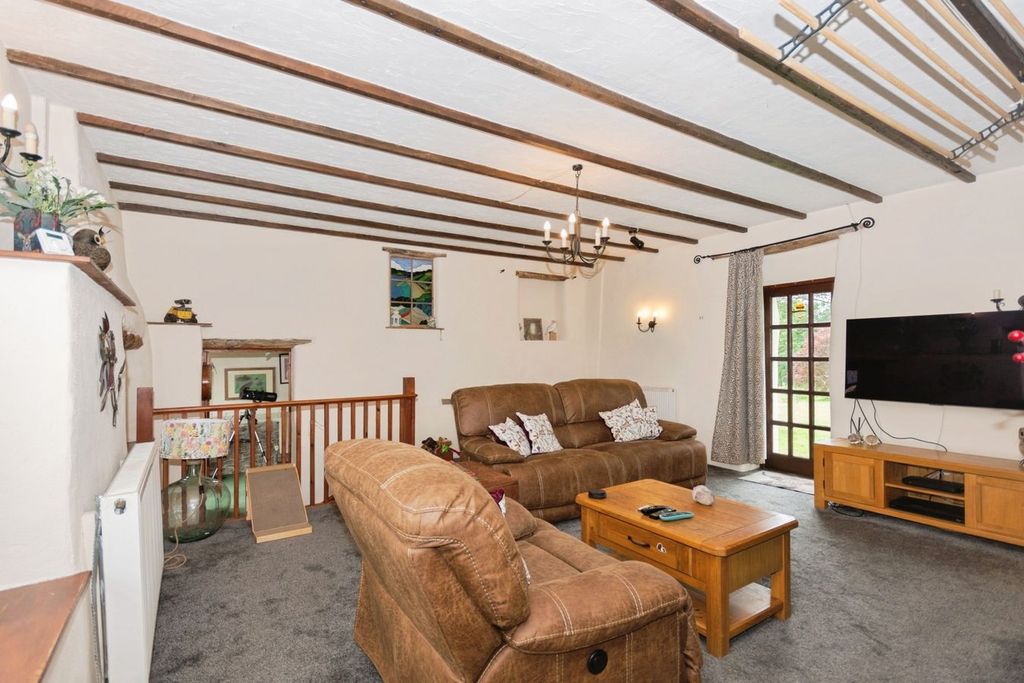 Property photo 3 of 36