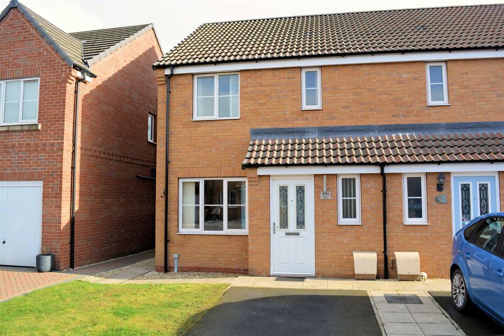 Property photo 1 of 11