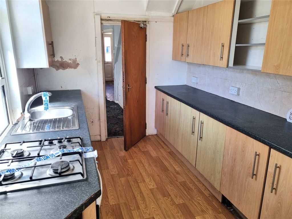 Property photo 2 of 17 Picture No. 06