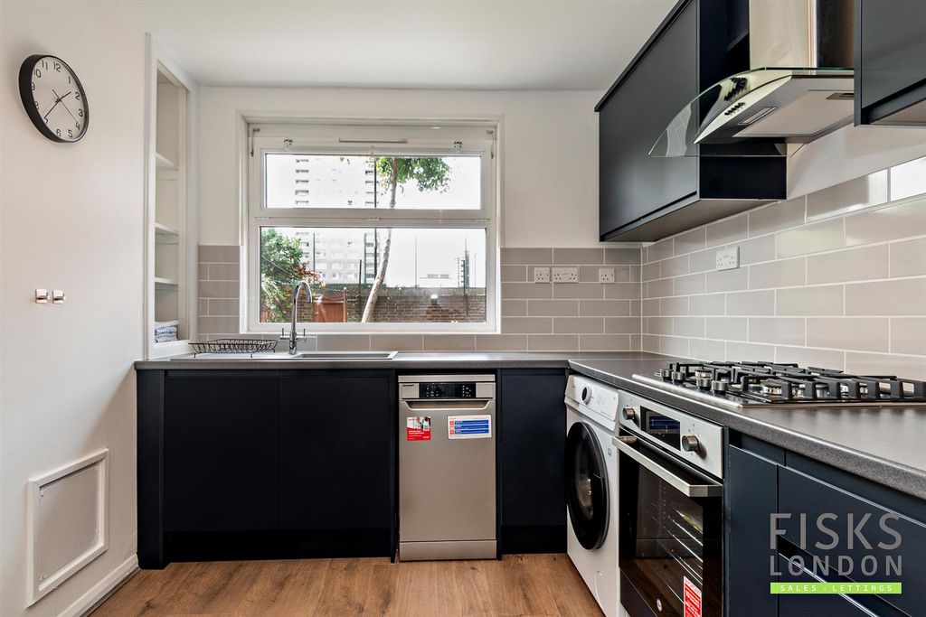Property photo 1 of 15 8612422-Interior01-800.Jpg