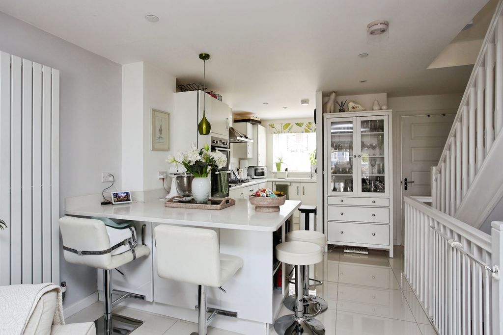 Property photo 2 of 20 Pbox-Img.Jpg