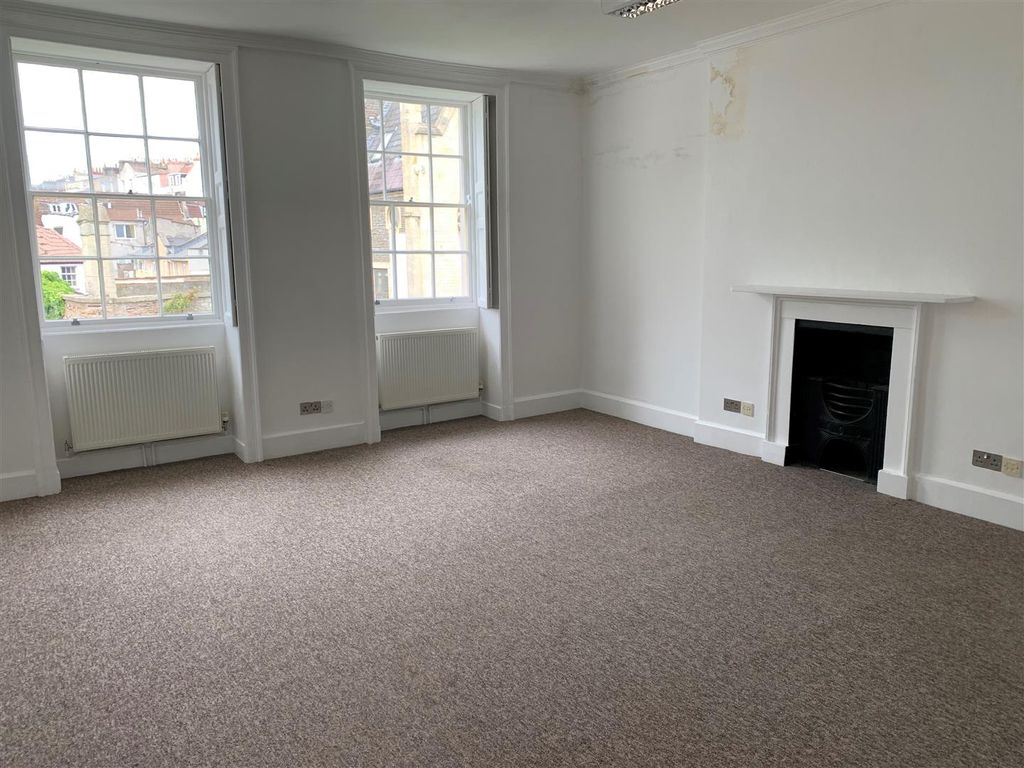 Property photo 3 of 15 10.Jpg