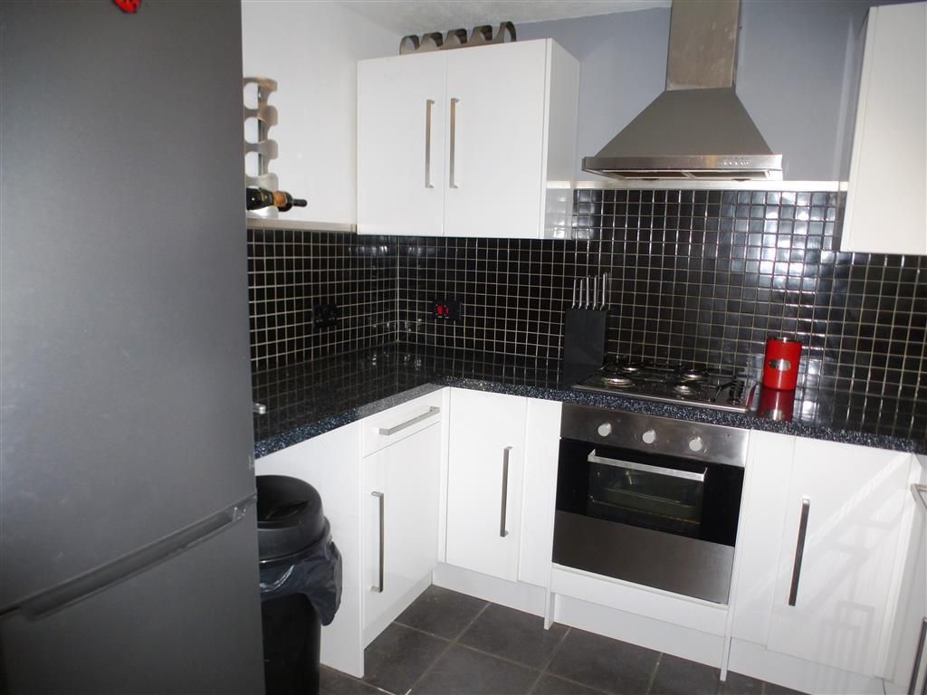 Property photo 2 of 13 Kitchen