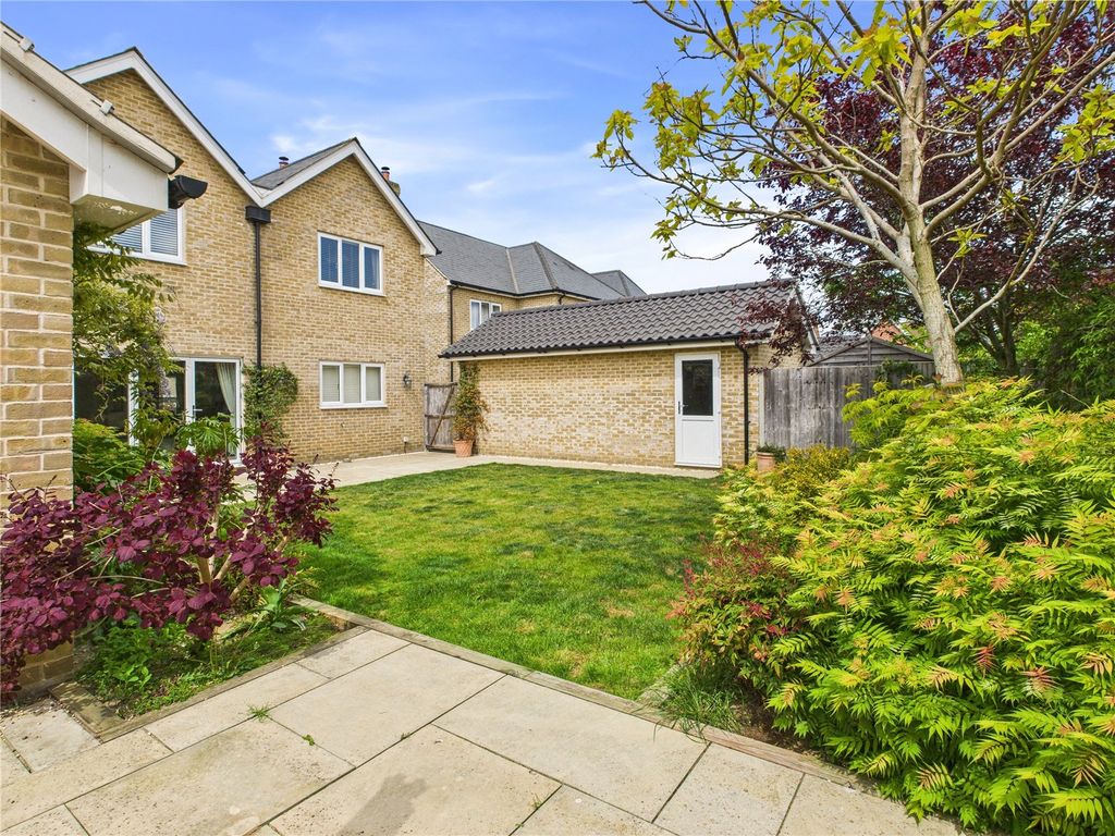 Property photo 3 of 27 Picture No. 35