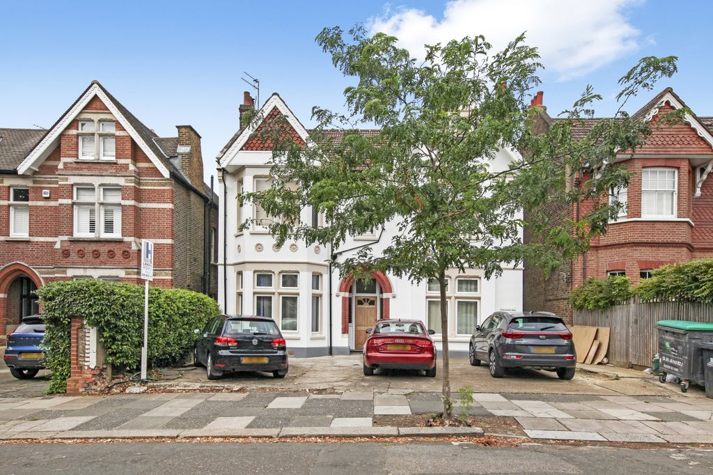 Property photo 2 of 7