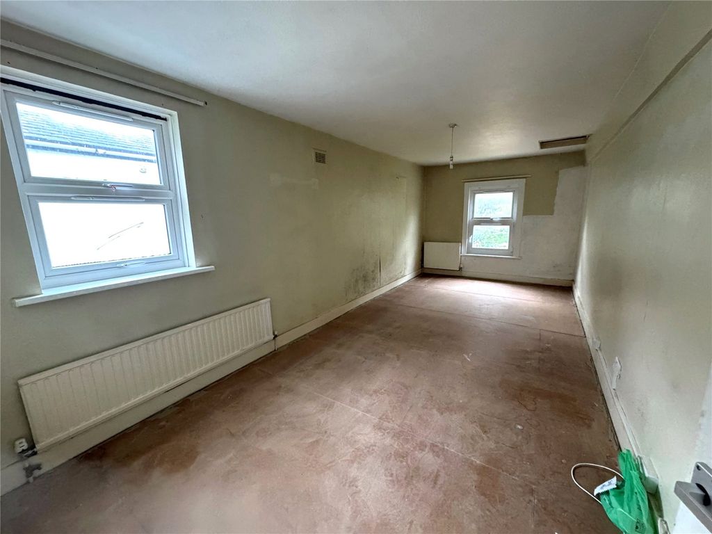 Property photo 3 of 10 Picture No. 04