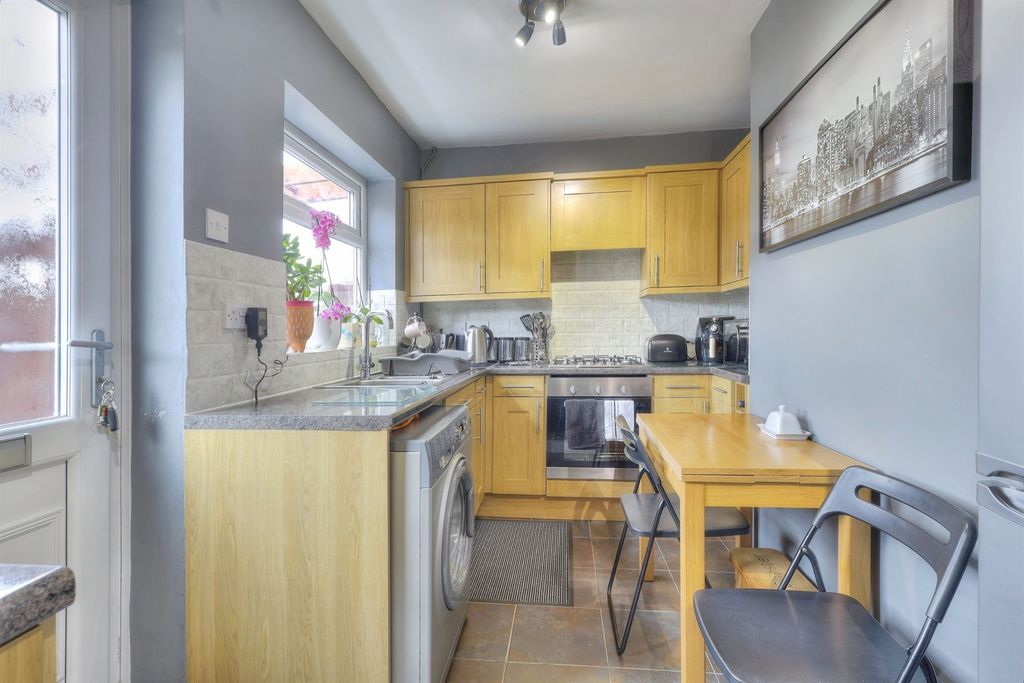 Property photo 3 of 17