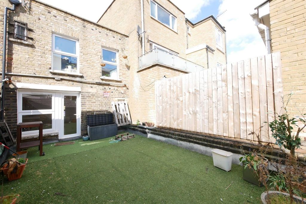 Property photo 3 of 10