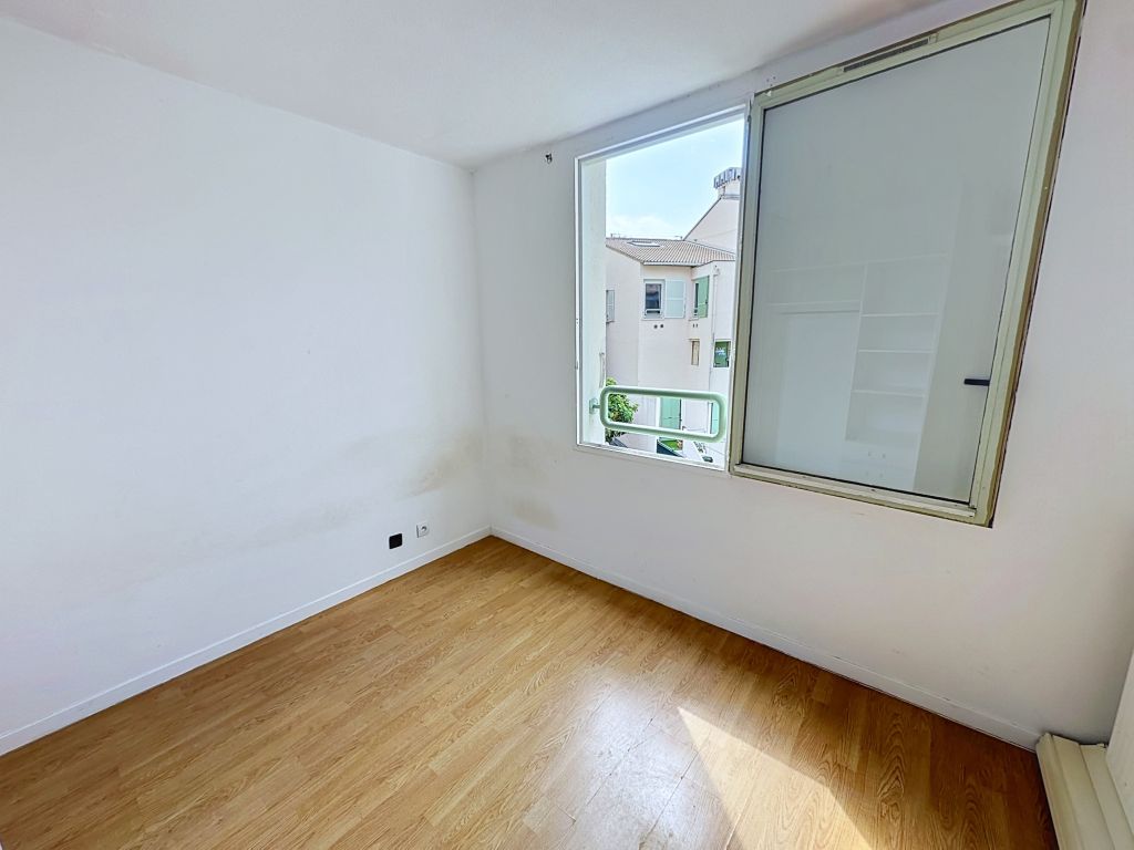 Property photo 3 of 9 Photo_3B5Fe30Ca6Bb7E6823641d7471407178