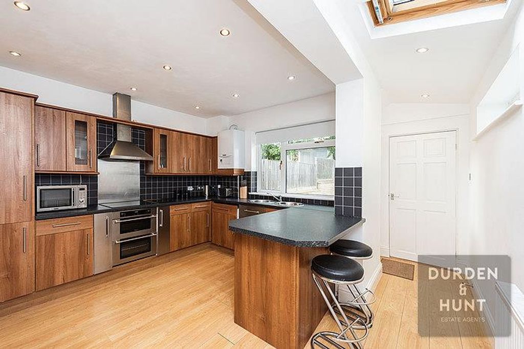Property photo 2 of 18