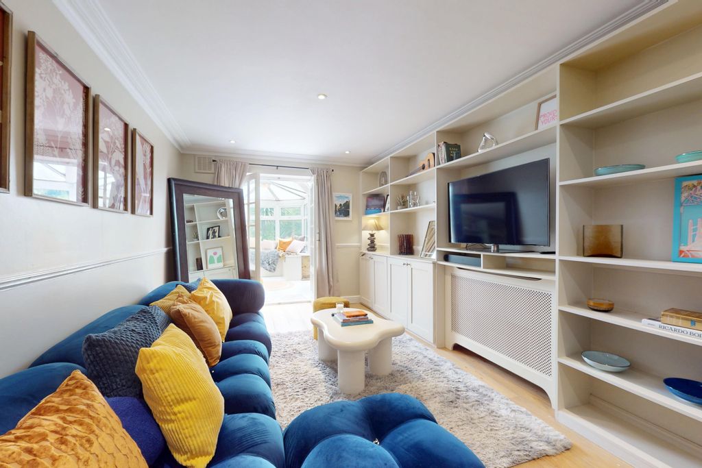 Property photo 2 of 30