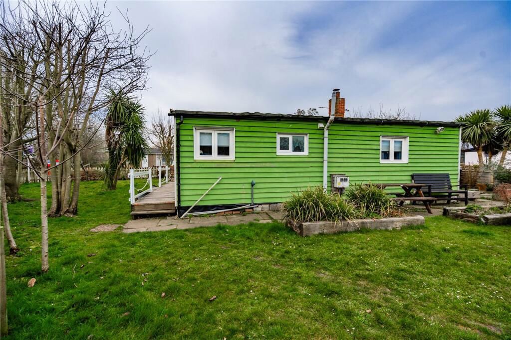 Property photo 2 of 25