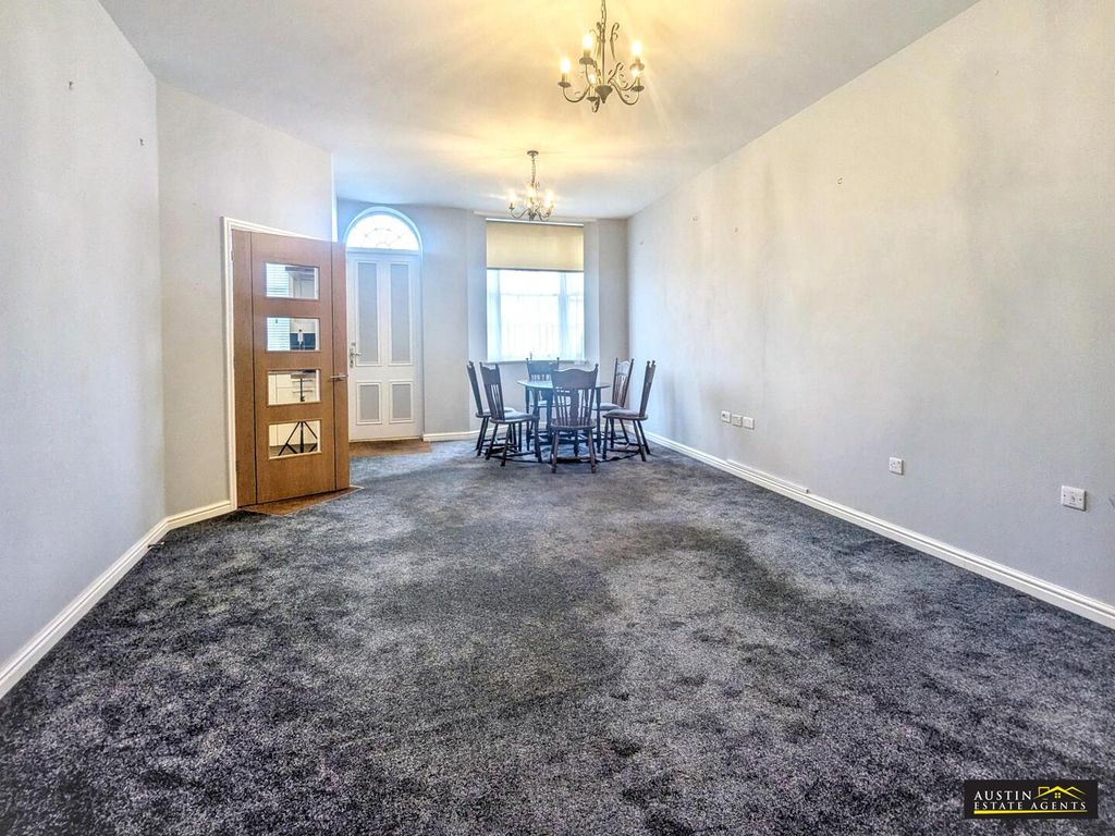 Property photo 2 of 18 Dining Room