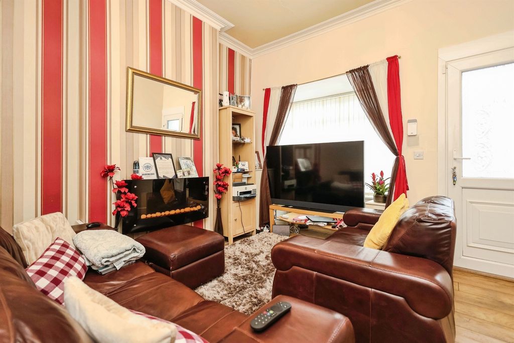 Property photo 2 of 16
