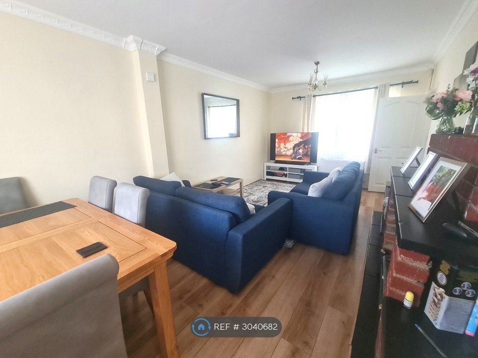 Property photo 2 of 15