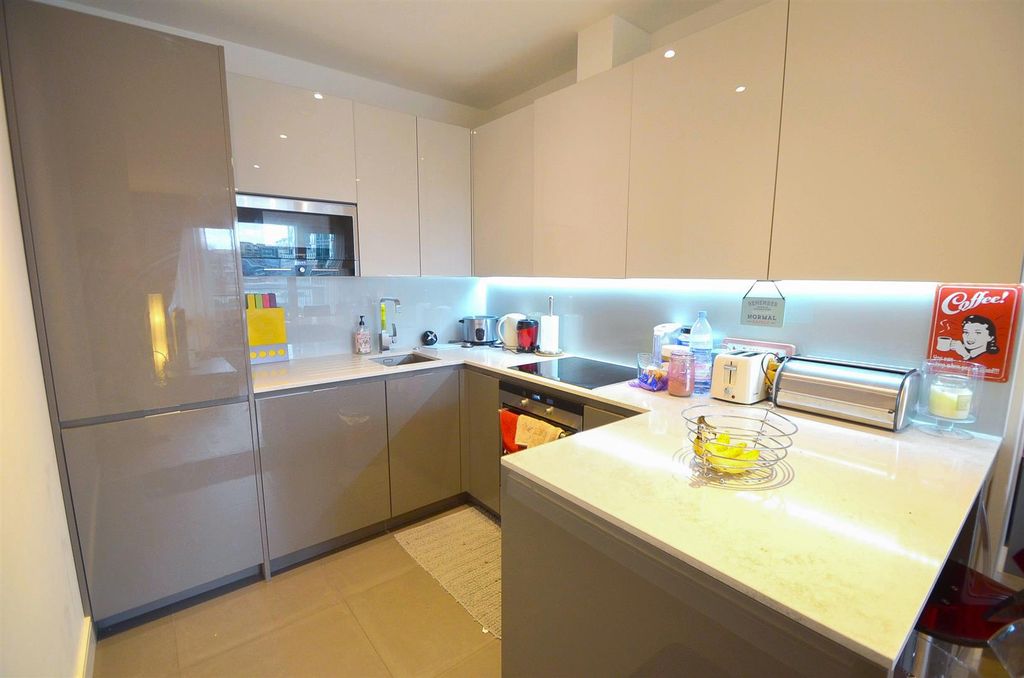 Property photo 2 of 10 Horizon House
