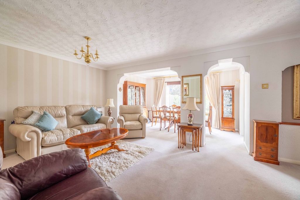 Property photo 3 of 21
