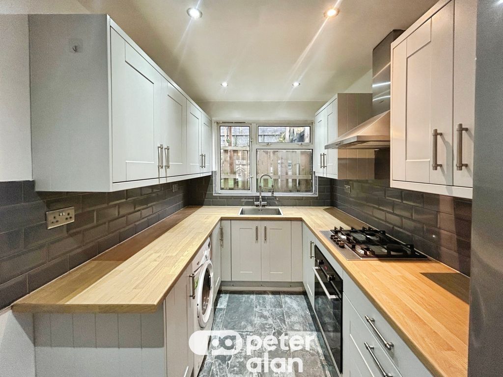 Property photo 3 of 17 Image