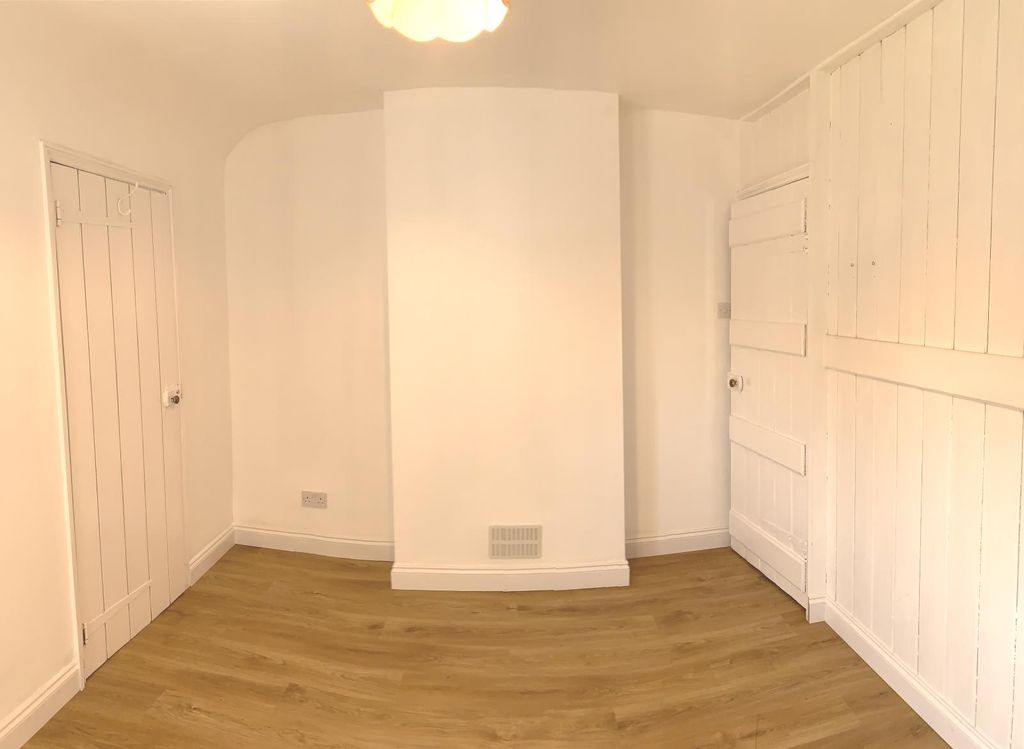 Property photo 3 of 20 Gallery