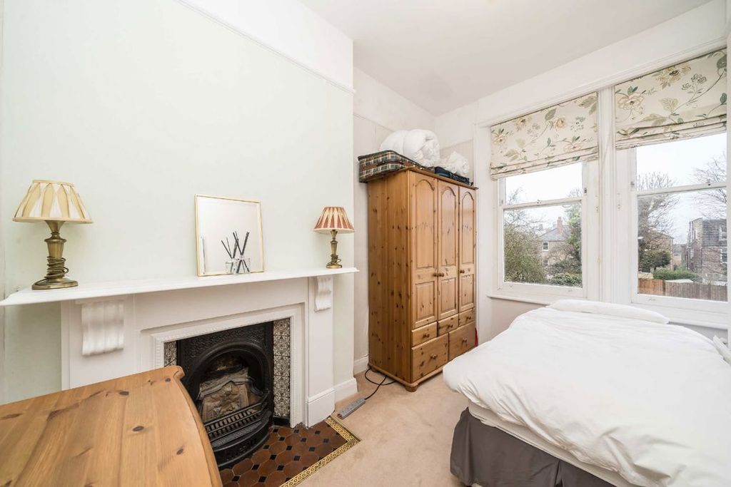 Property photo 3 of 10