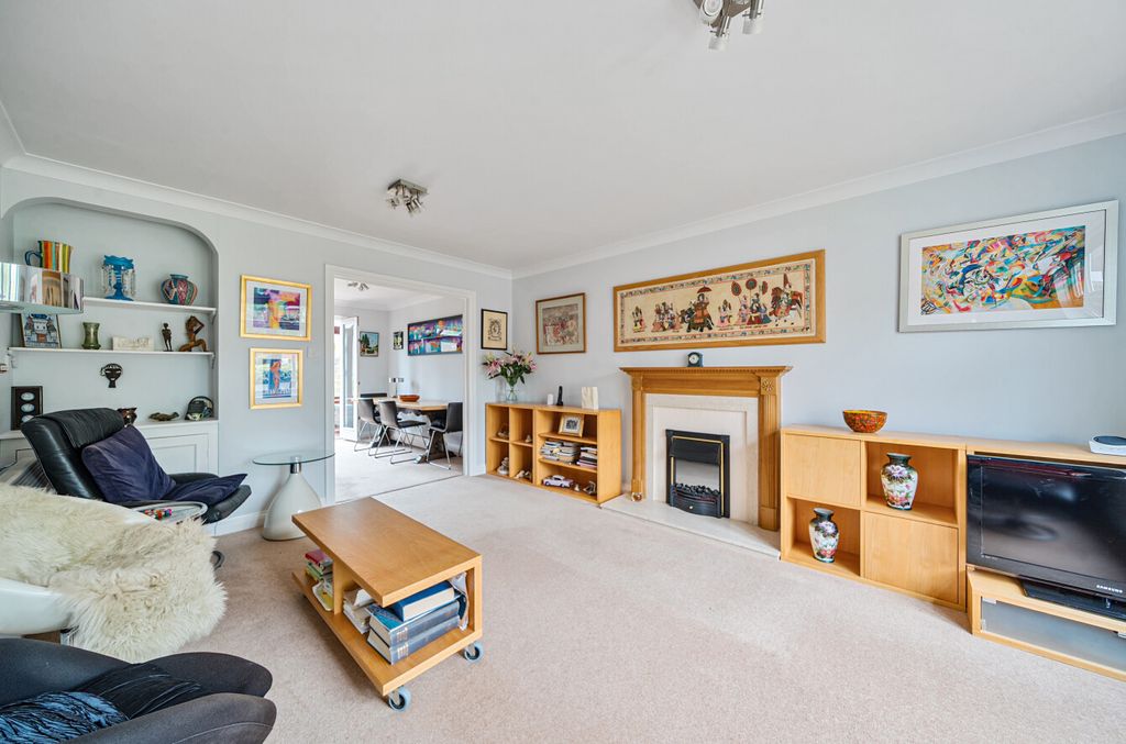Property photo 2 of 16 1485356-49-6A4637...