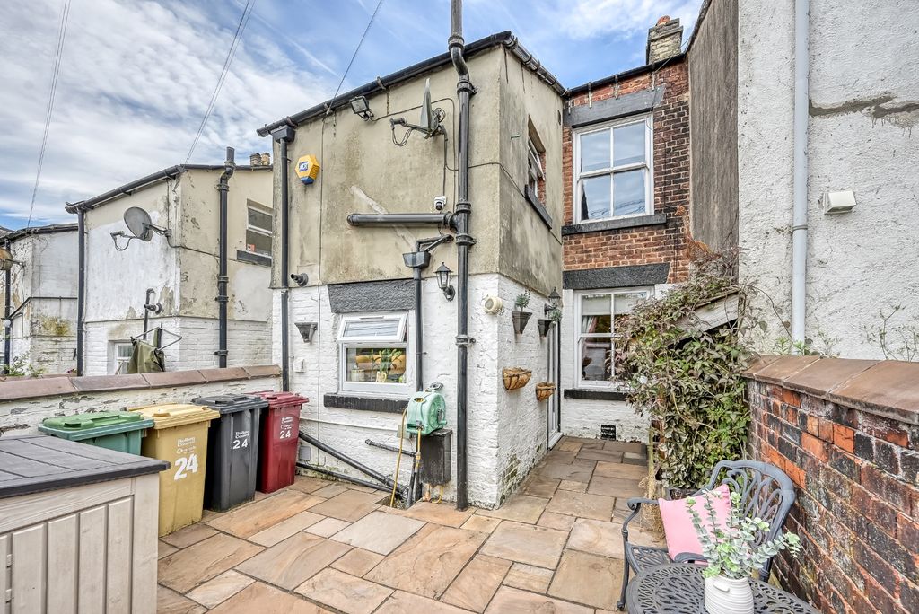 Property photo 2 of 43 4528713