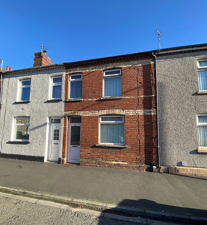 Property photo 1 of 12
