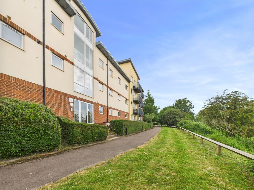 Property photo 1 of 10 Picture No. 02