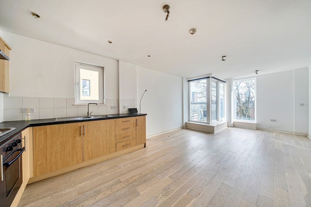 Property photo 2 of 9 Picture No. 39