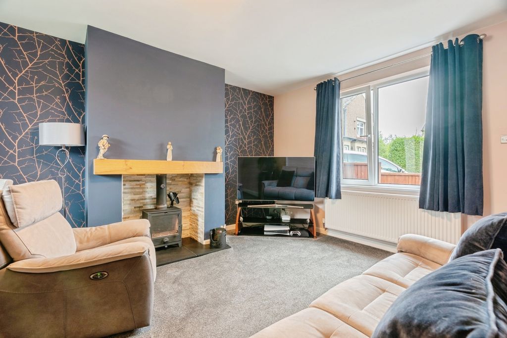 Property photo 2 of 16 Photo