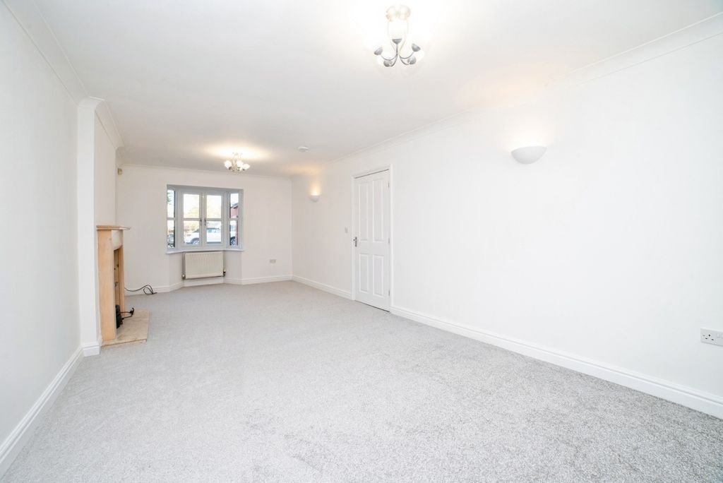 Property photo 3 of 20 Photo