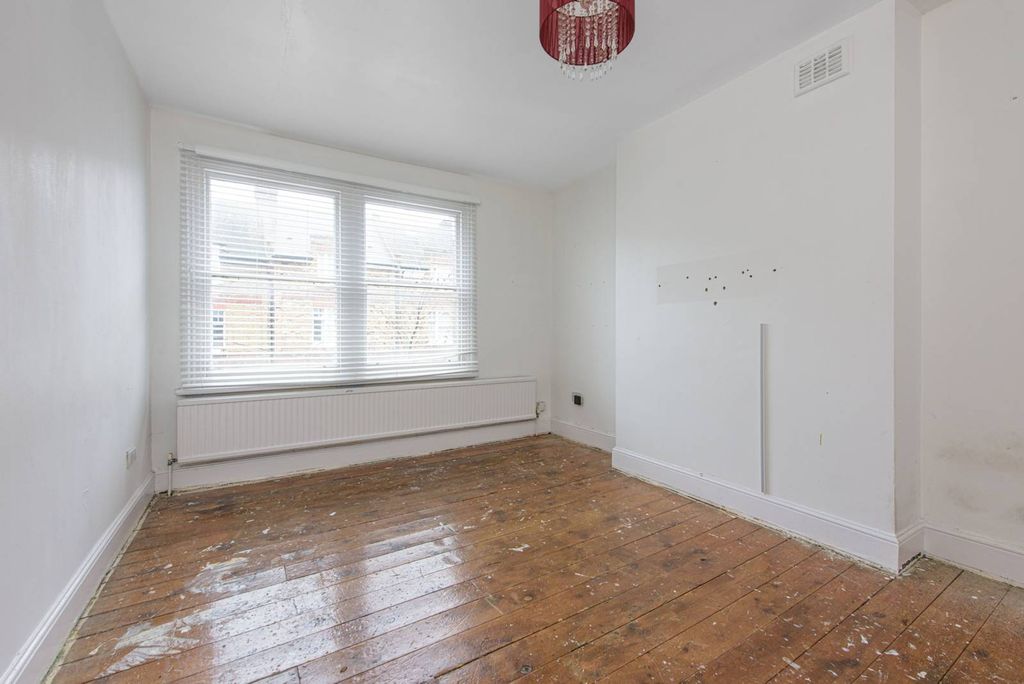 Property photo 2 of 5