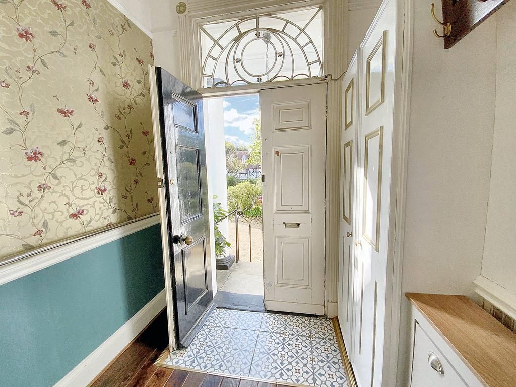 Property photo 2 of 22