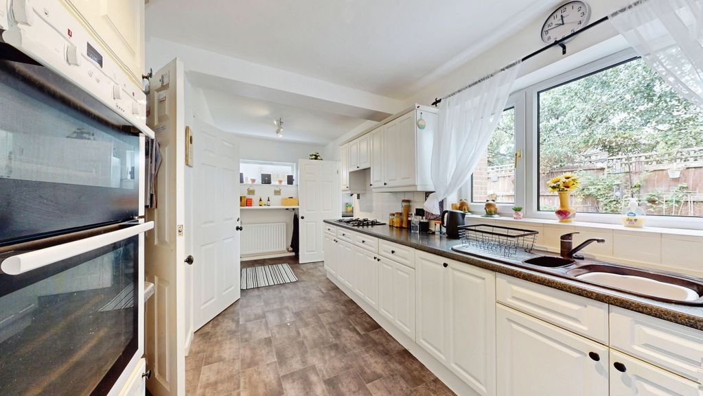 Property photo 3 of 13 Pbox-Img.Jpg