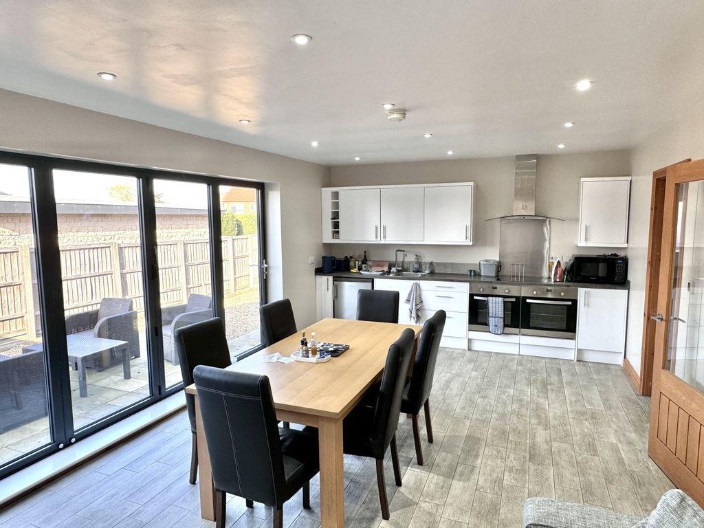 Property photo 2 of 15 Img_3752