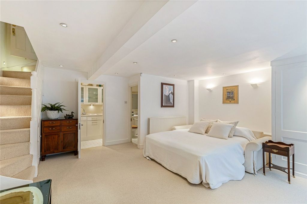 Property photo 3 of 29 Picture No. 40