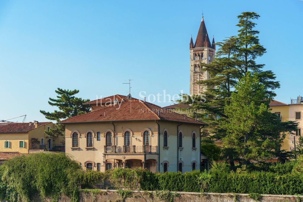 Property photo 3 of 36