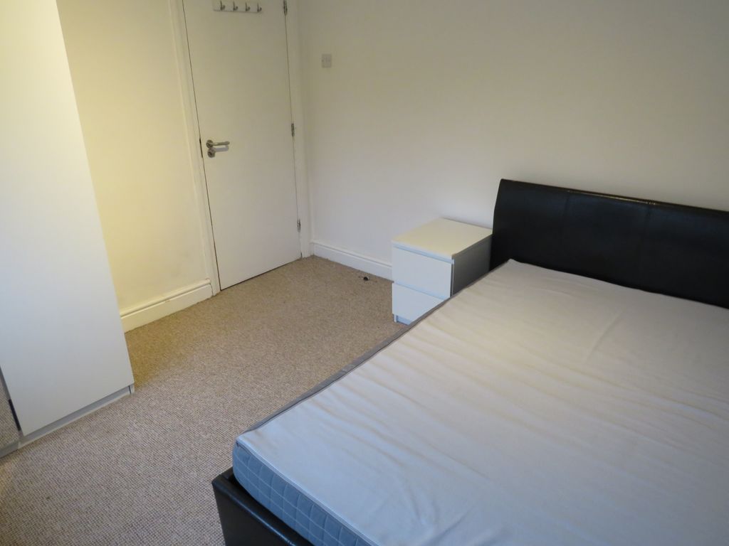 Property photo 2 of 3 Bedroom 1