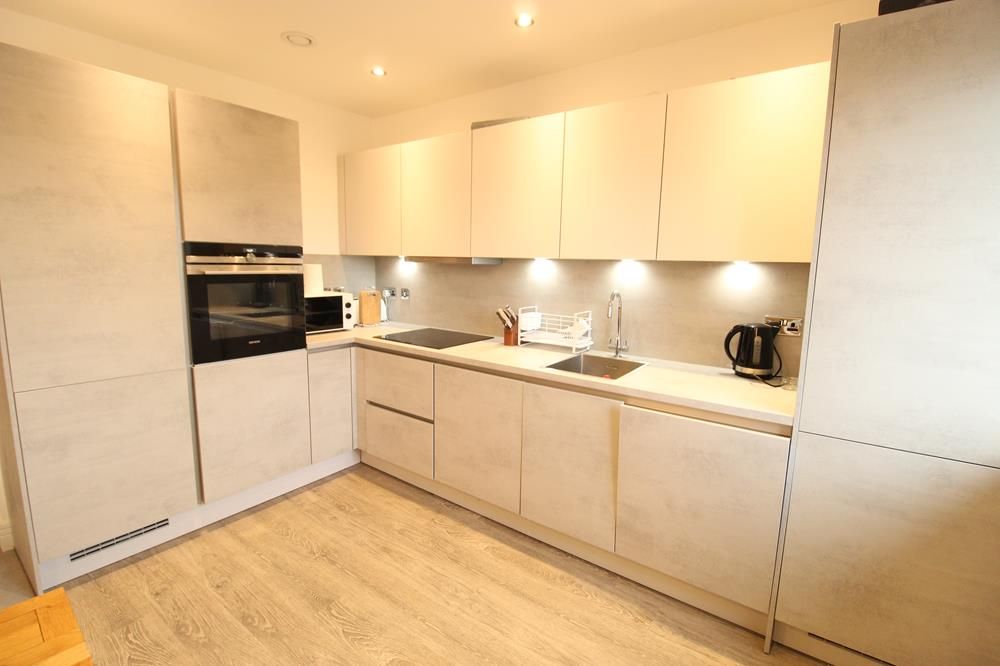 Property photo 3 of 9 Kitchen